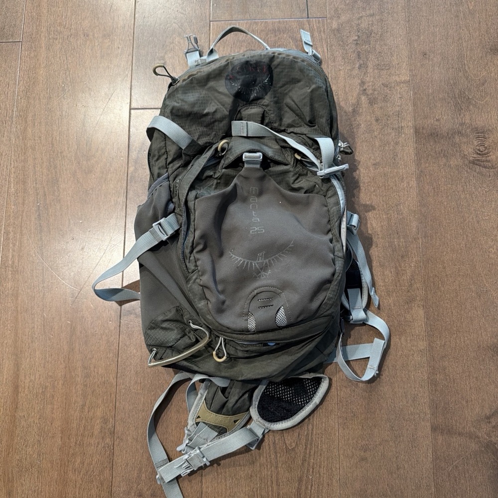 Osprey Manta 25 Technical Backpack Green Hydration Ready Hiking Trail Pack